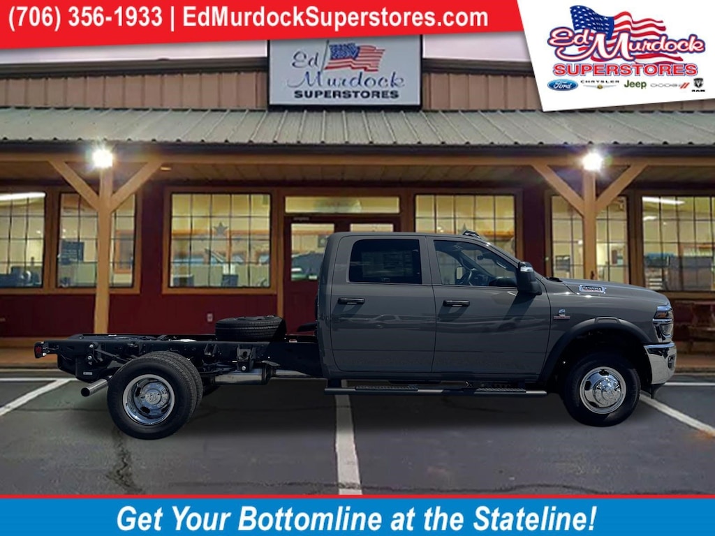 New 2026 Ram 3500 Chassis Cab TRADESMAN CREW 4X4 60' CA Pickup