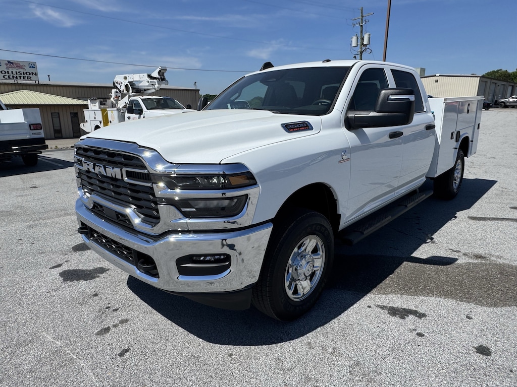 New 2026 Ram 2500 TRADESMAN CREW CAB 4X4 8' BOX Pickup