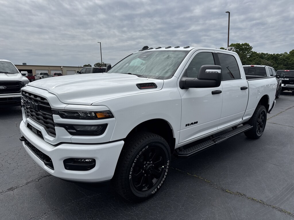 New 2026 Ram 2500 BIG HORN CREW CAB 4X4 6'4 BOX Pickup