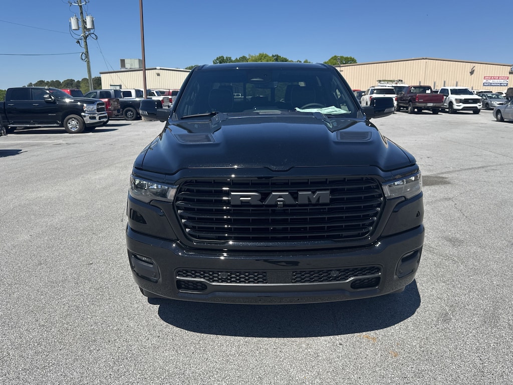 New 2026 Ram 1500 LARAMIE CREW CAB 4X4 5'7 BOX Pickup