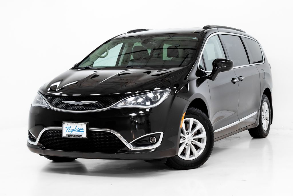 Used 2017 Chrysler Pacifica Touring L Van