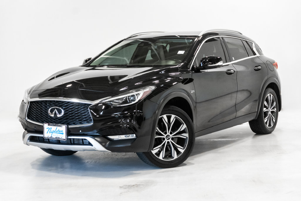  INFINITI QX30