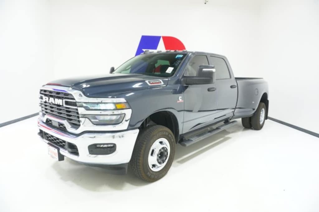 New 2027 Ram 3500 TRADESMAN CREW CAB 4X4 8' BOX Pickup