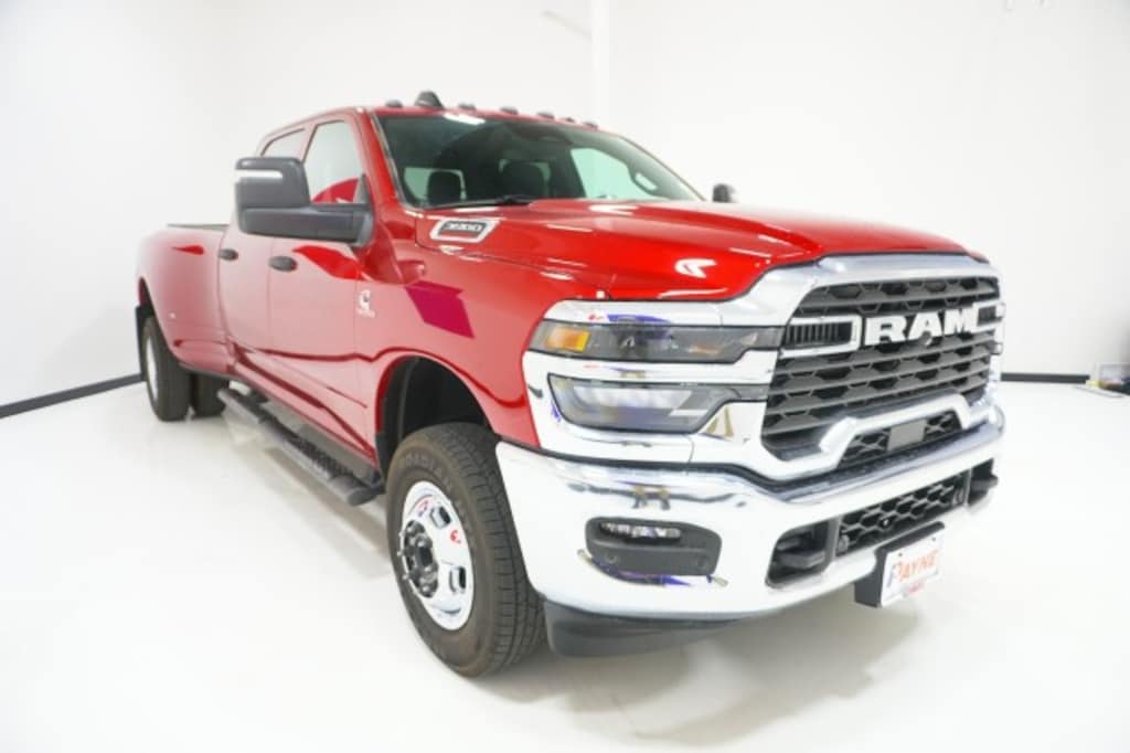 New 2027 Ram 3500 TRADESMAN CREW CAB 4X4 8' BOX Pickup