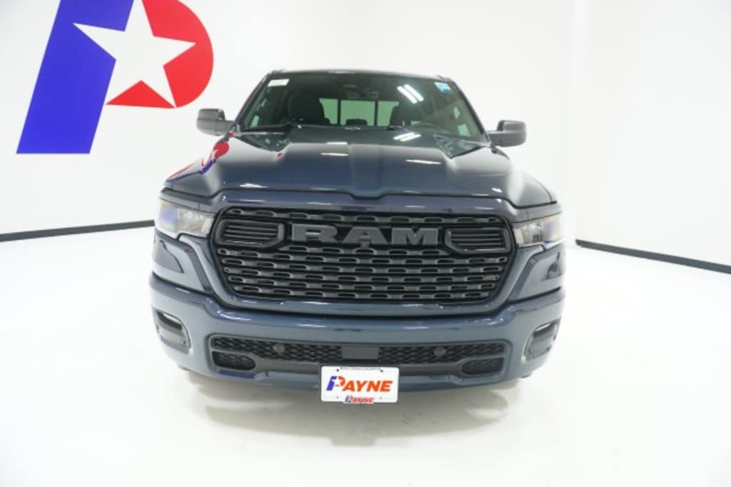 New 2027 Ram 1500 EXPRESS CREW CAB 4X2 5'7 BOX Pickup