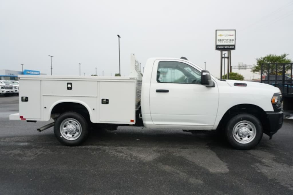 New 2024 Ram 2500 TRADESMAN REGULAR CAB 4X2 8' BOX Pickup