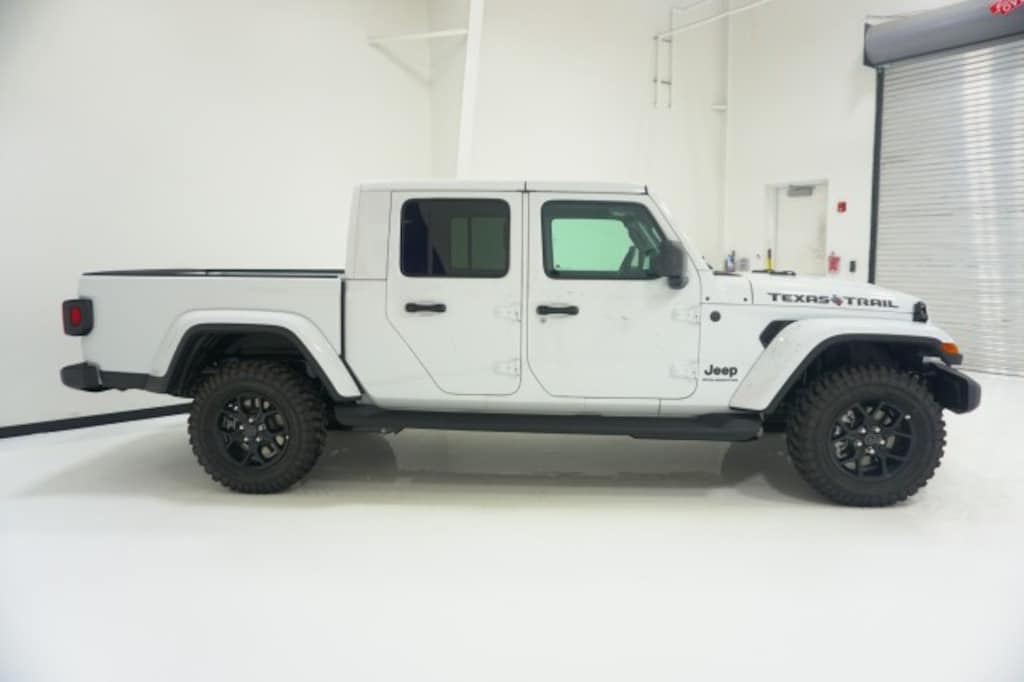 New 2026 Jeep Gladiator TEXAS TRAIL 4X4 Pickup