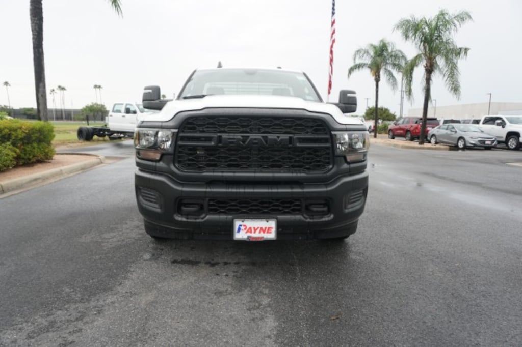New 2024 Ram 2500 TRADESMAN REGULAR CAB 4X2 8' BOX Pickup