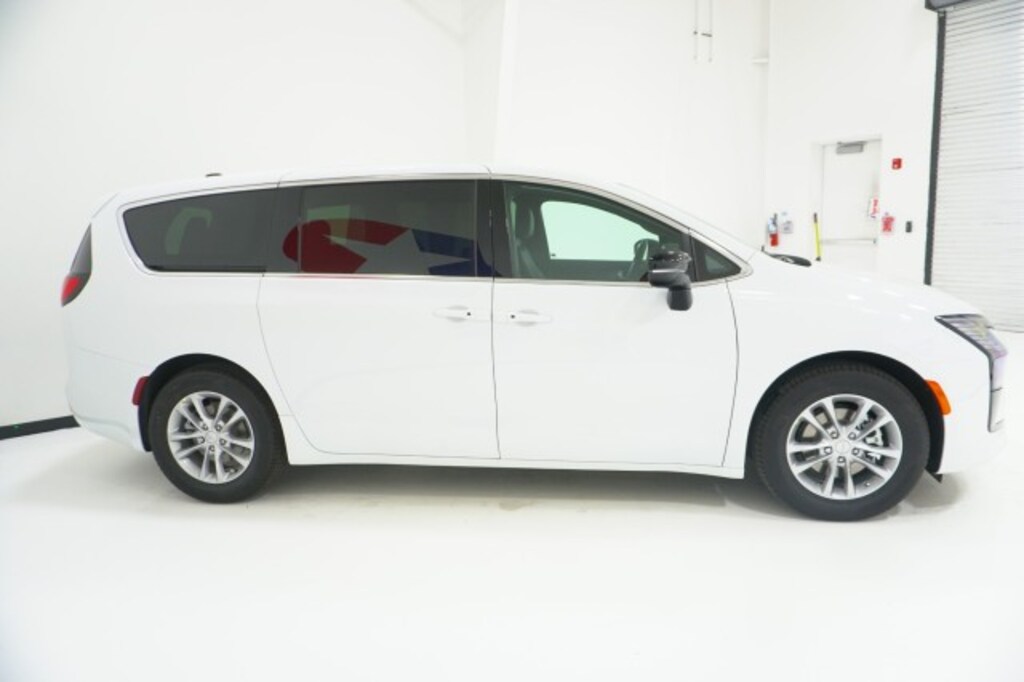New 2027 Chrysler Pacifica SELECT Passenger Van