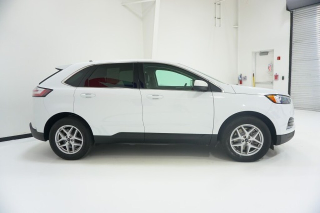 Used 2024 Ford Edge SEL SUV