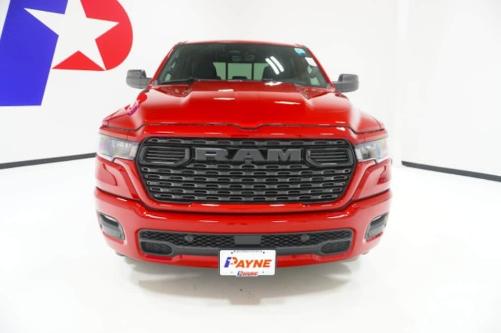 New 2027 Ram 1500 EXPRESS CREW CAB 4X2 5'7 BOX Pickup