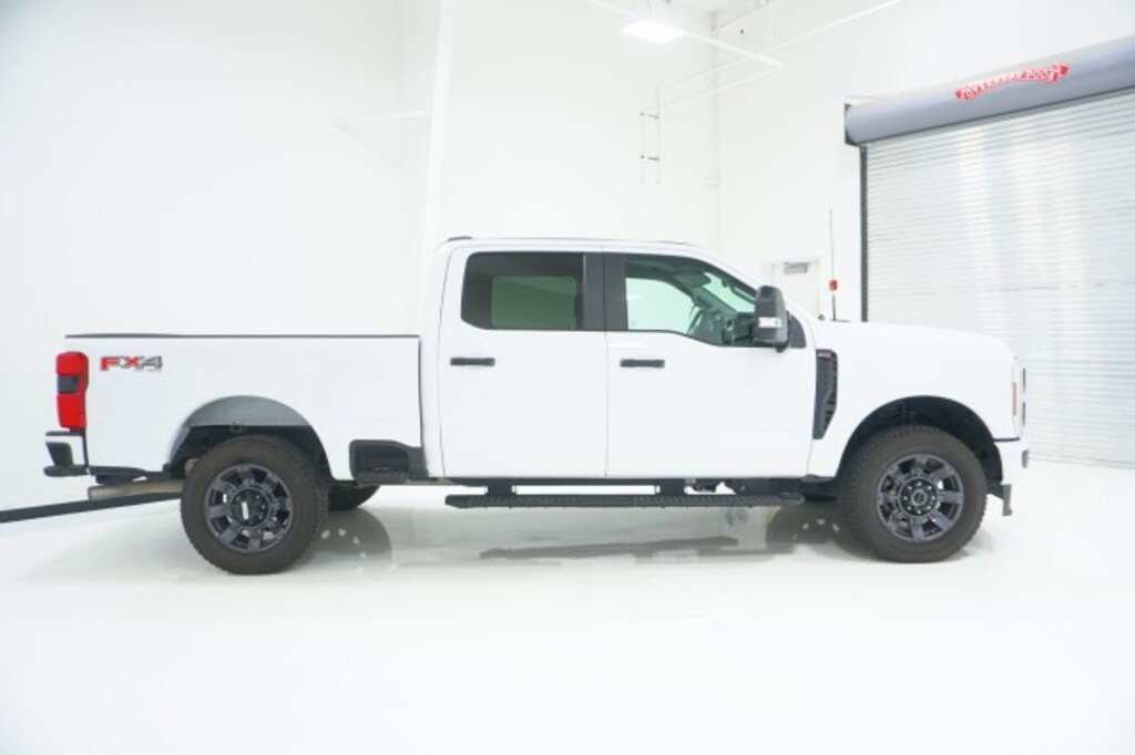 Used 2025 Ford Super Duty F-250 SRW XLT Pickup Truck