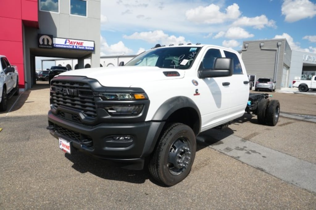 New 2027 Ram 5500 Chassis Cab TRADESMAN CREW 4X4 84' CA Pickup