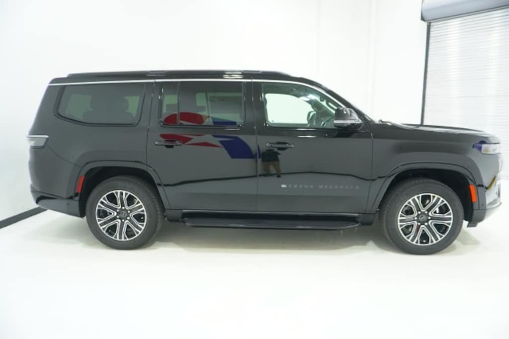 New 2026 Jeep Grand Wagoneer 4X4 Sport Utility