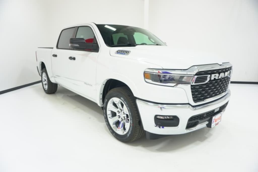 New 2026 Ram 1500 LONE STAR CREW CAB 4X2 5'7 BOX Pickup