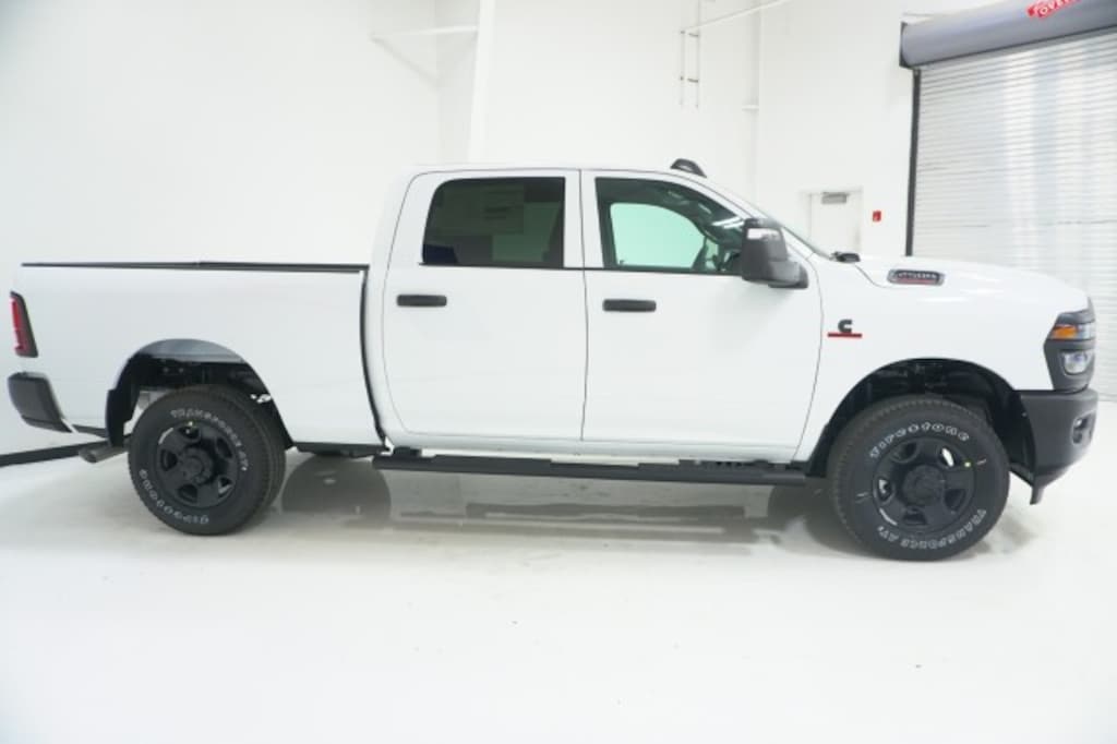 New 2027 Ram 2500 TRADESMAN CREW CAB 4X4 6'4 BOX Pickup