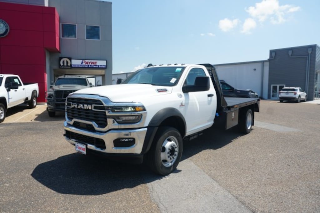 New 2026 Ram 4500 Chassis Cab TRADESMAN REGULAR 4X4 84' CA Pickup