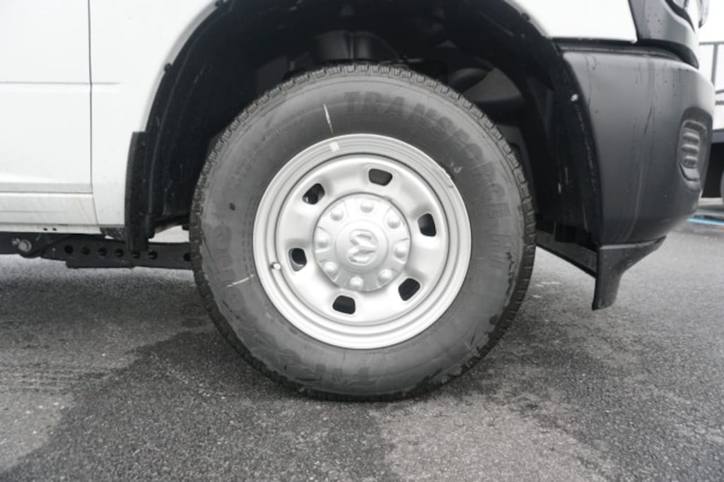 New 2024 Ram 2500 TRADESMAN REGULAR CAB 4X2 8' BOX Pickup