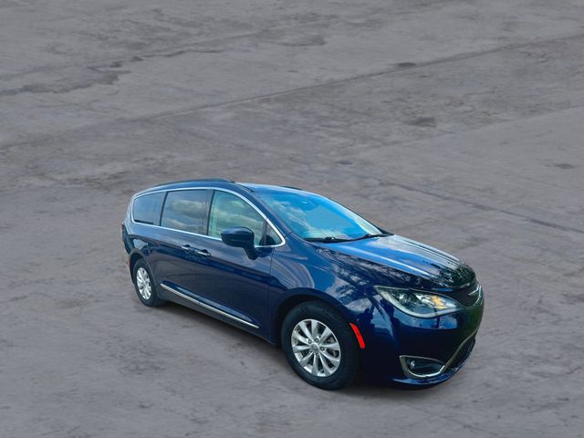 Used 2017 Chrysler Pacifica Touring-L with VIN 2C4RC1BG2HR598754 for sale in Perrysburg, OH