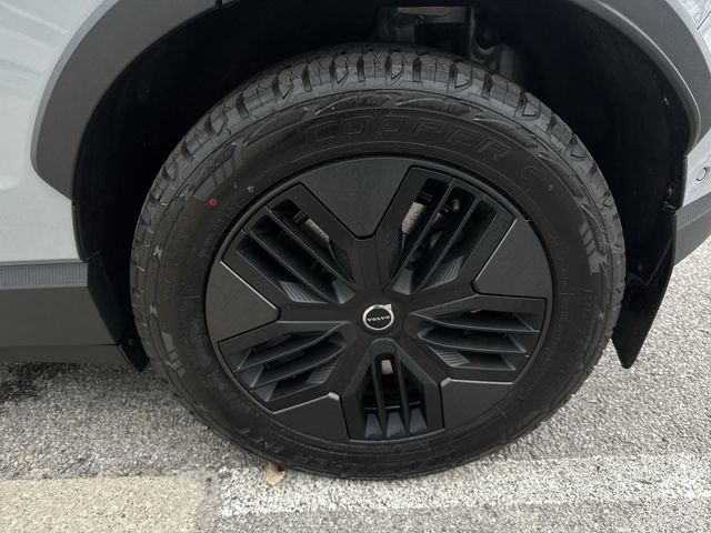 2026 Volvo EX30 Ultra - Photo 33