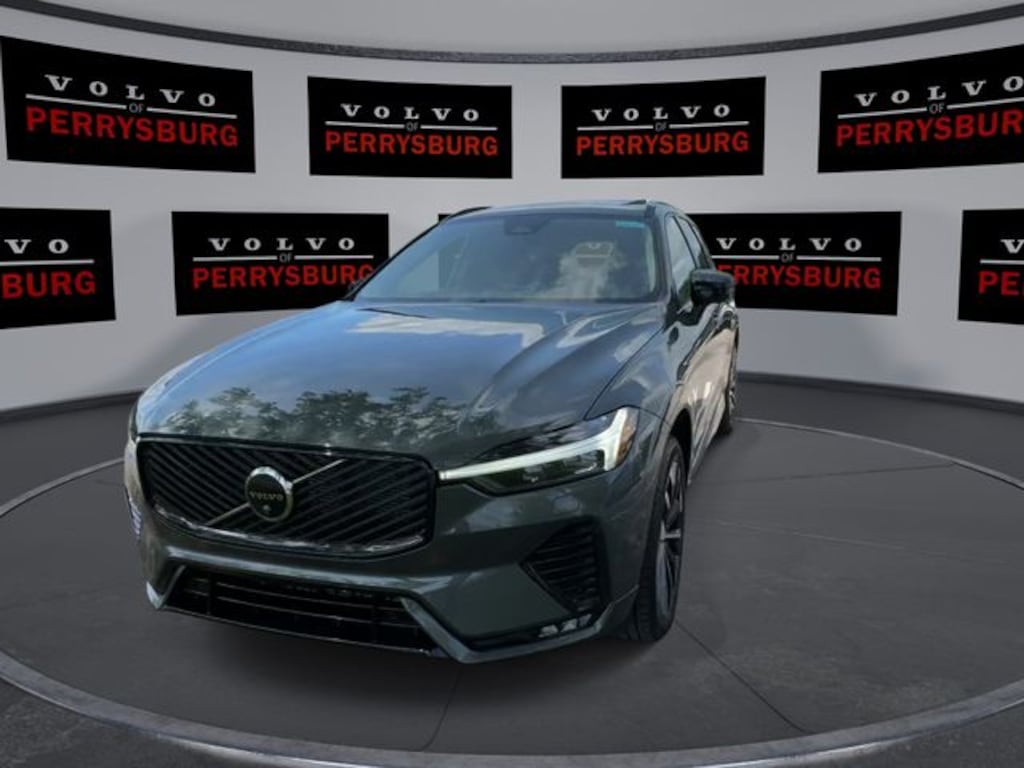 New 2026 Volvo XC60 B5 Plus SUV