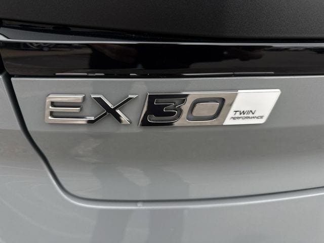 2026 Volvo EX30 Ultra - Photo 32