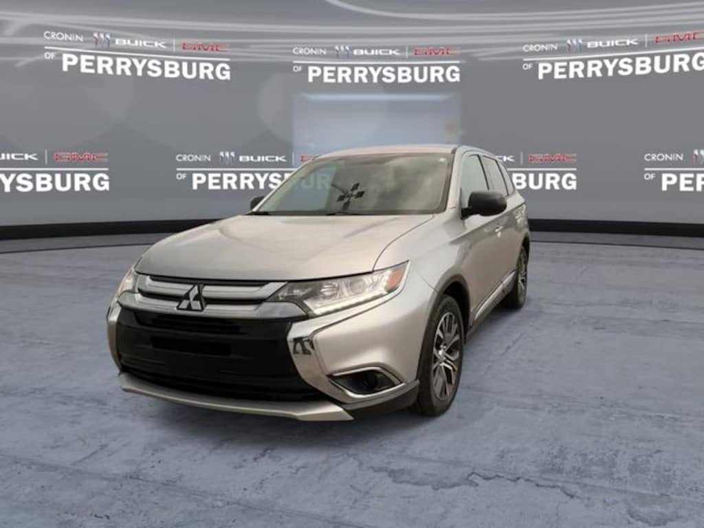 Used 2018 Mitsubishi Outlander ES SUV