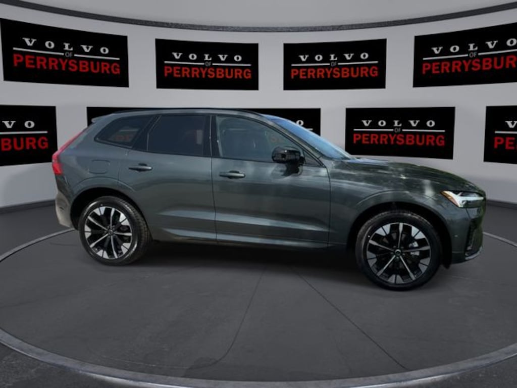 New 2026 Volvo XC60 B5 Plus SUV
