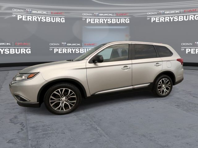 Used 2018 Mitsubishi Outlander ES SUV