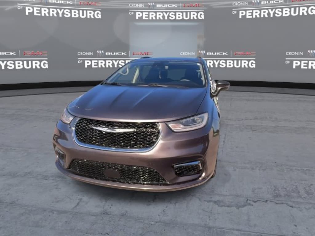 Used 2022 Chrysler Pacifica Touring L Minivan/Van