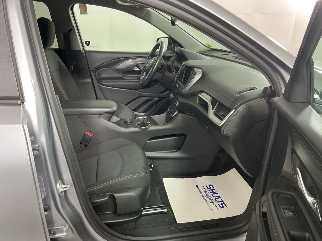 Used 2024 GMC Terrain SLE SUV