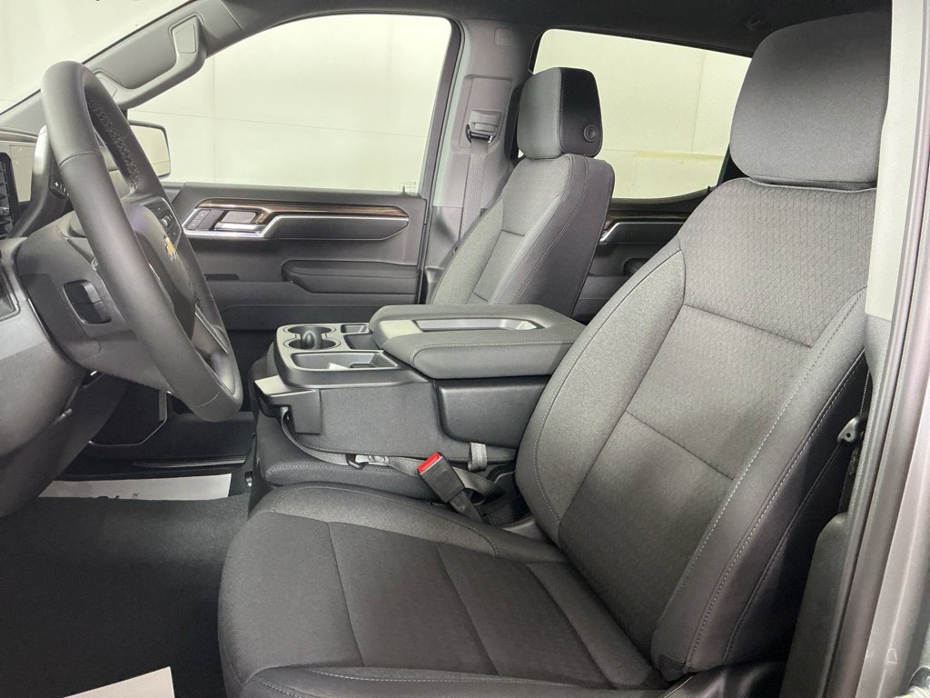 2026 Chevrolet Silverado 1500 LT - Photo 4