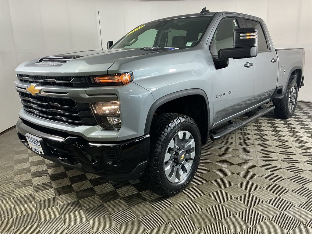 Used 2024 Chevrolet Silverado 2500 HD Custom Truck