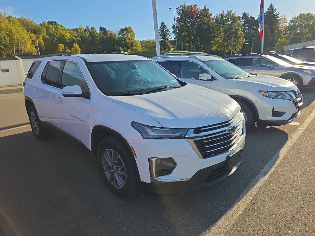 Used 2023 Chevrolet Traverse LT Cloth SUV