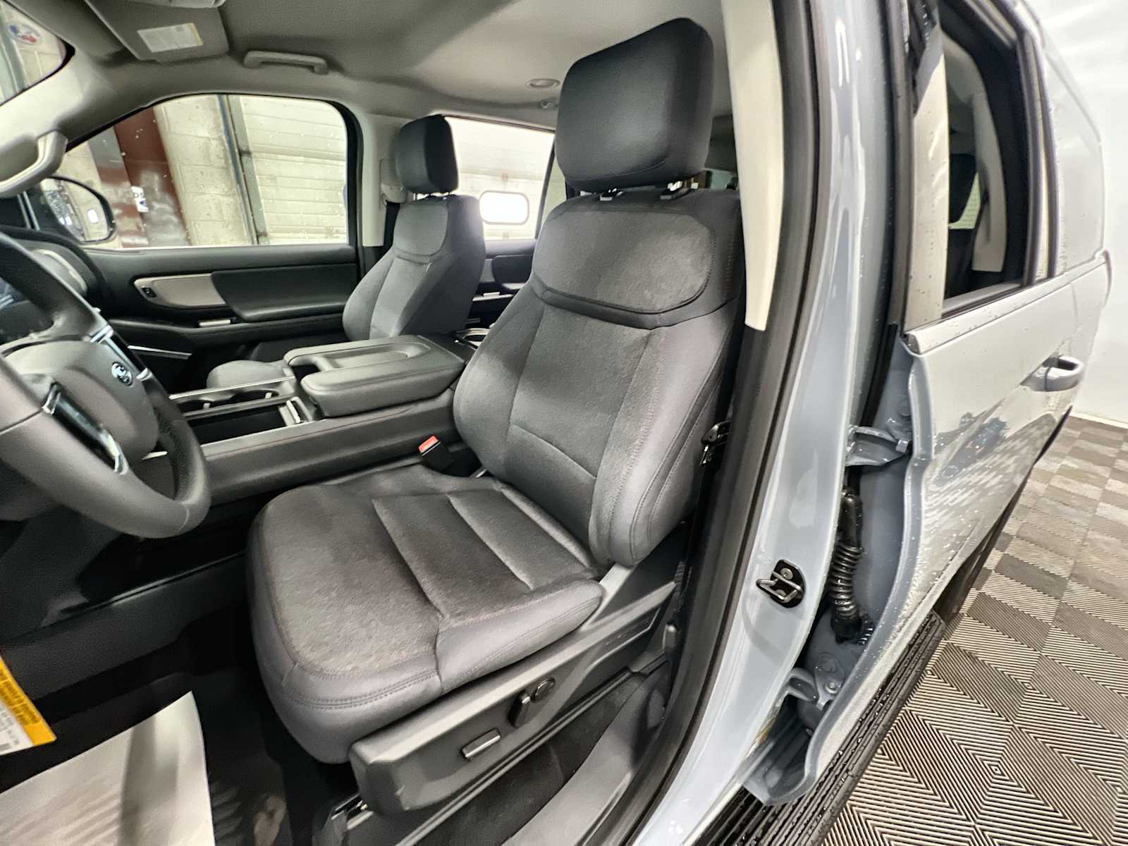 2025 Ford Expedition MAX Active - Photo 13