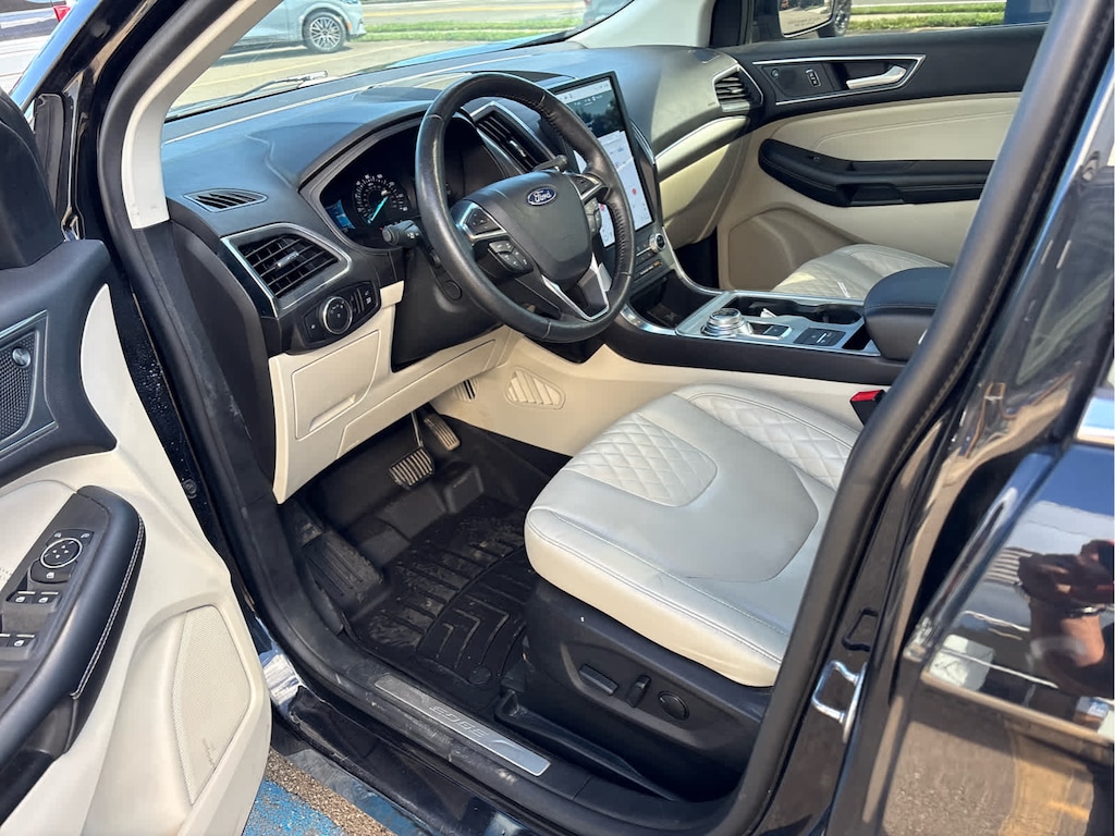 Used 2024 Ford Edge Titanium SUV