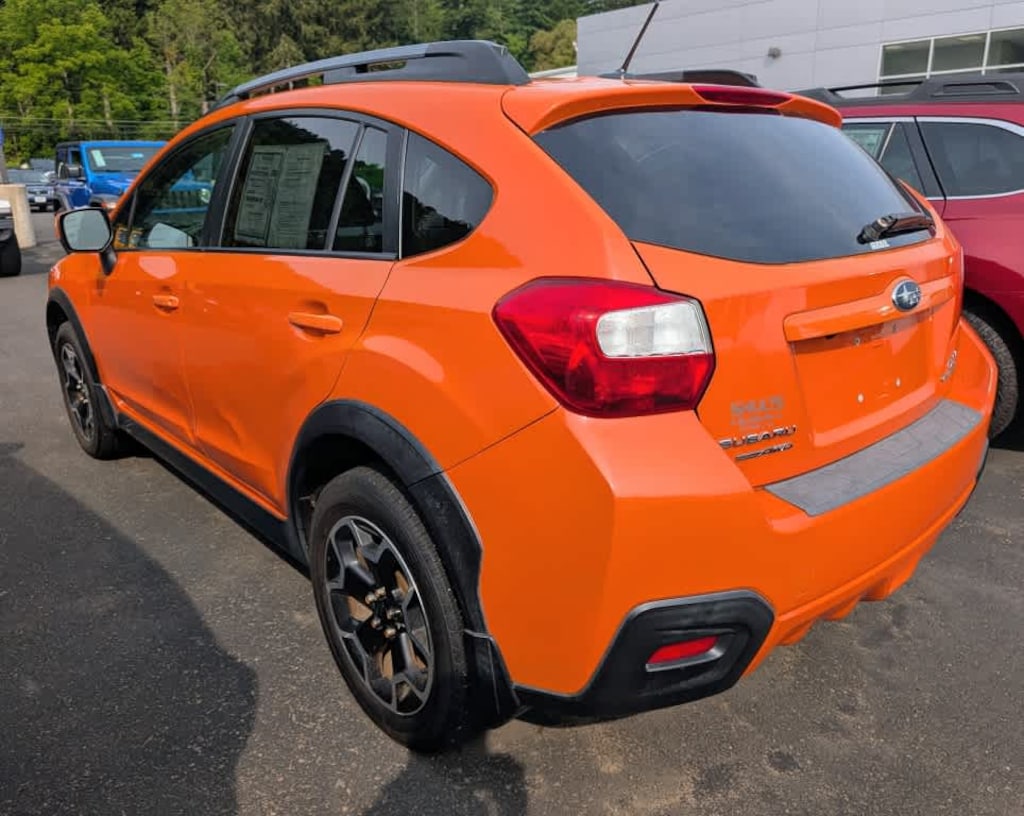 Used 2013 Subaru XV Crosstrek 2.0i Limited w/Moonroof/Nav SUV