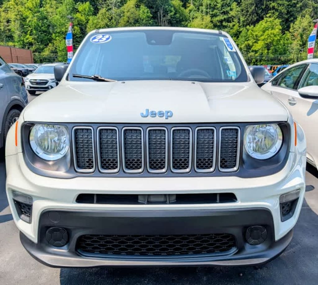 Used 2023 Jeep Renegade Latitude SUV