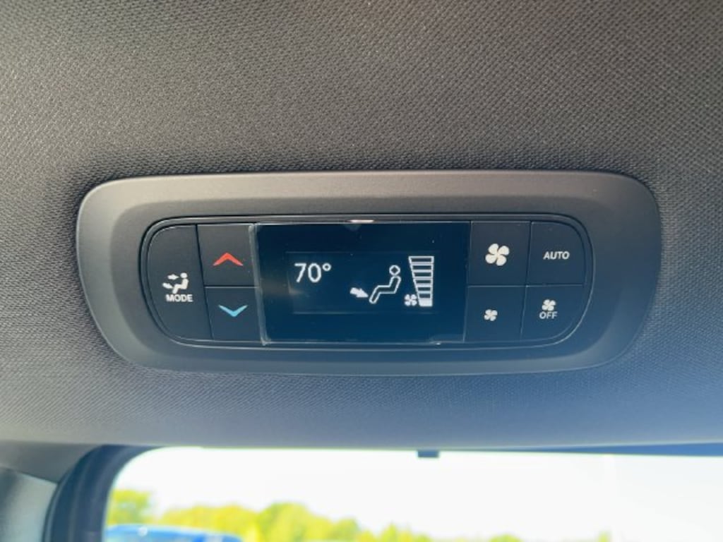New 2027 Chrysler Pacifica Select Passenger Van