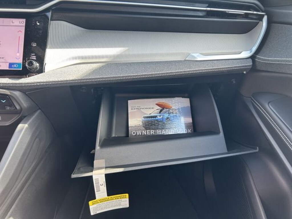 New 2026 Jeep Cherokee Laredo Sport Utility