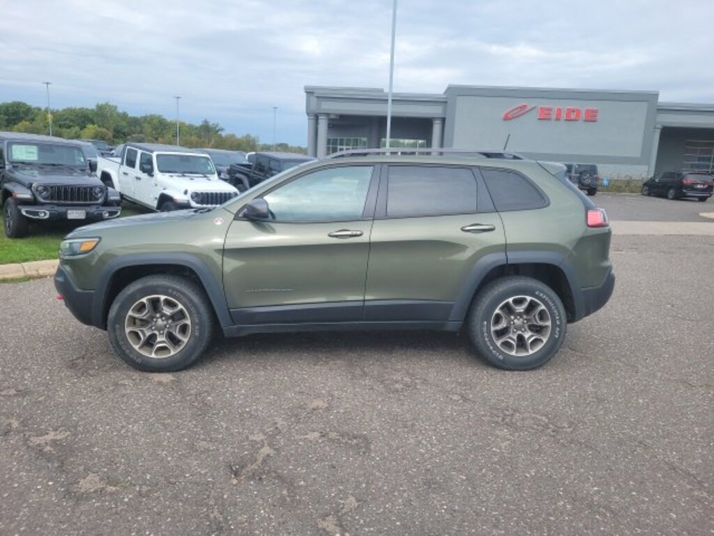 Used 2021 Jeep Cherokee Trailhawk SUV