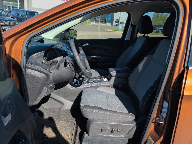 Used 2017 Ford Escape SE with VIN 1FMCU9G95HUA39466 for sale in Pine City, Minnesota