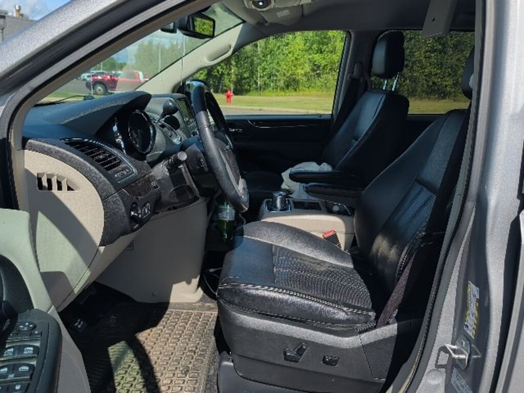 Used 2015 Chrysler Town & Country Touring-L Van