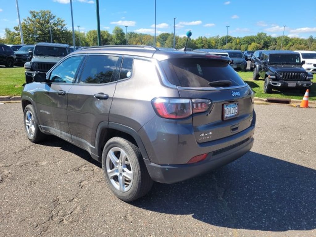 Used 2024 Jeep Compass Latitude SUV