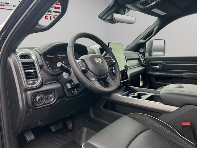2026 RAM 3500 Laramie - Photo 25