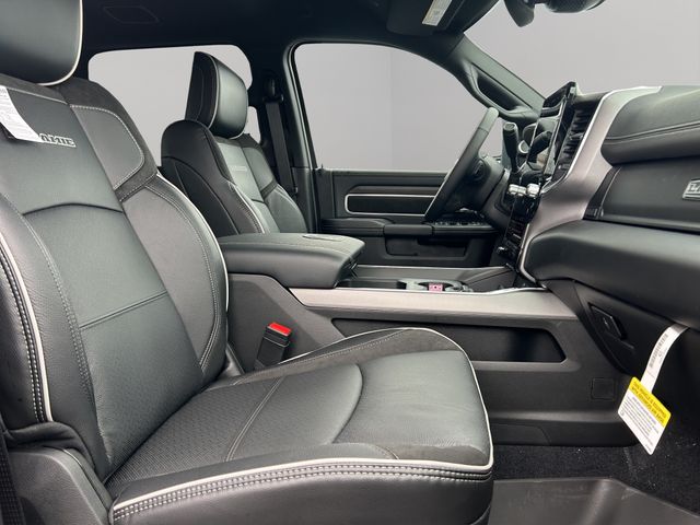 2026 RAM 3500 Laramie - Photo 20