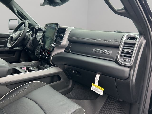 2026 RAM 3500 Laramie - Photo 34