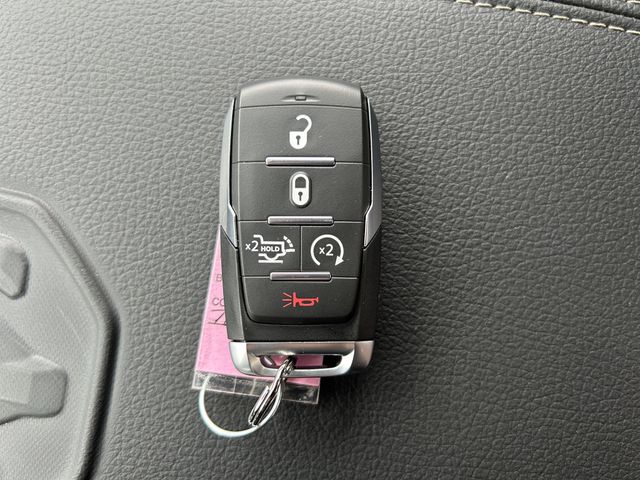 2026 RAM 3500 Laramie - Photo 31