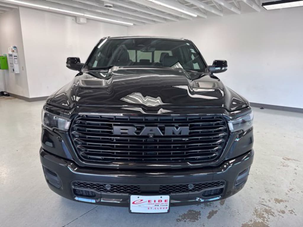 New 2027 Ram 1500 LARAMIE CREW CAB 4X4 5'7 BOX Pickup