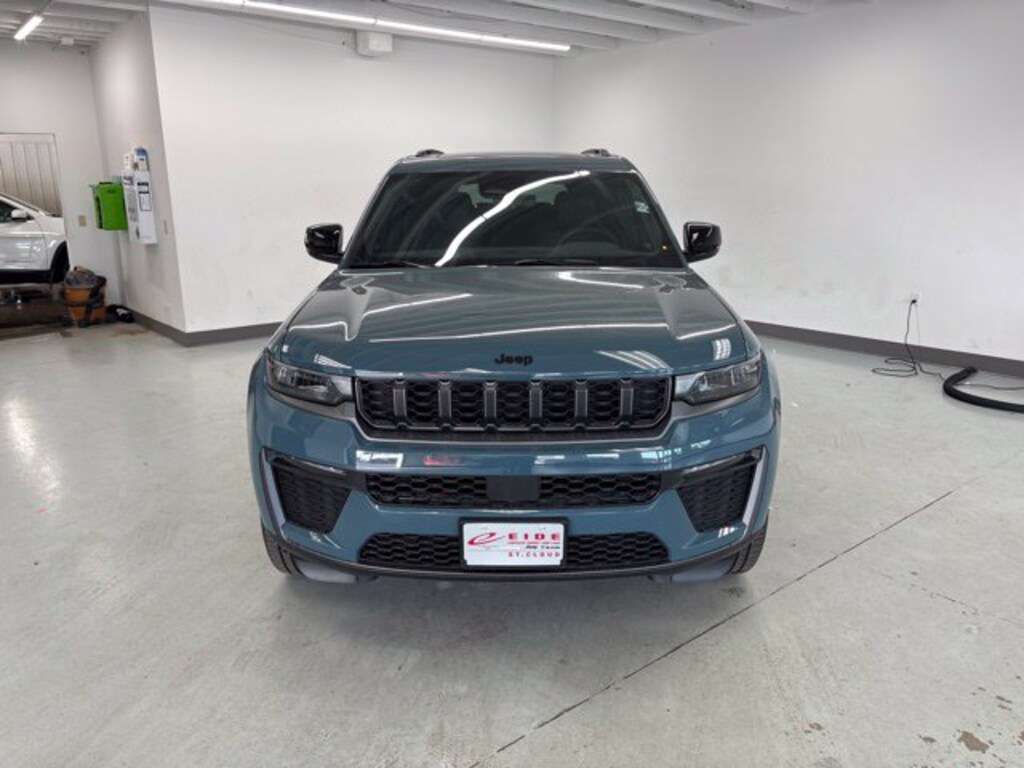 New 2027 Jeep Grand Cherokee L LIMITED 4X4 Sport Utility